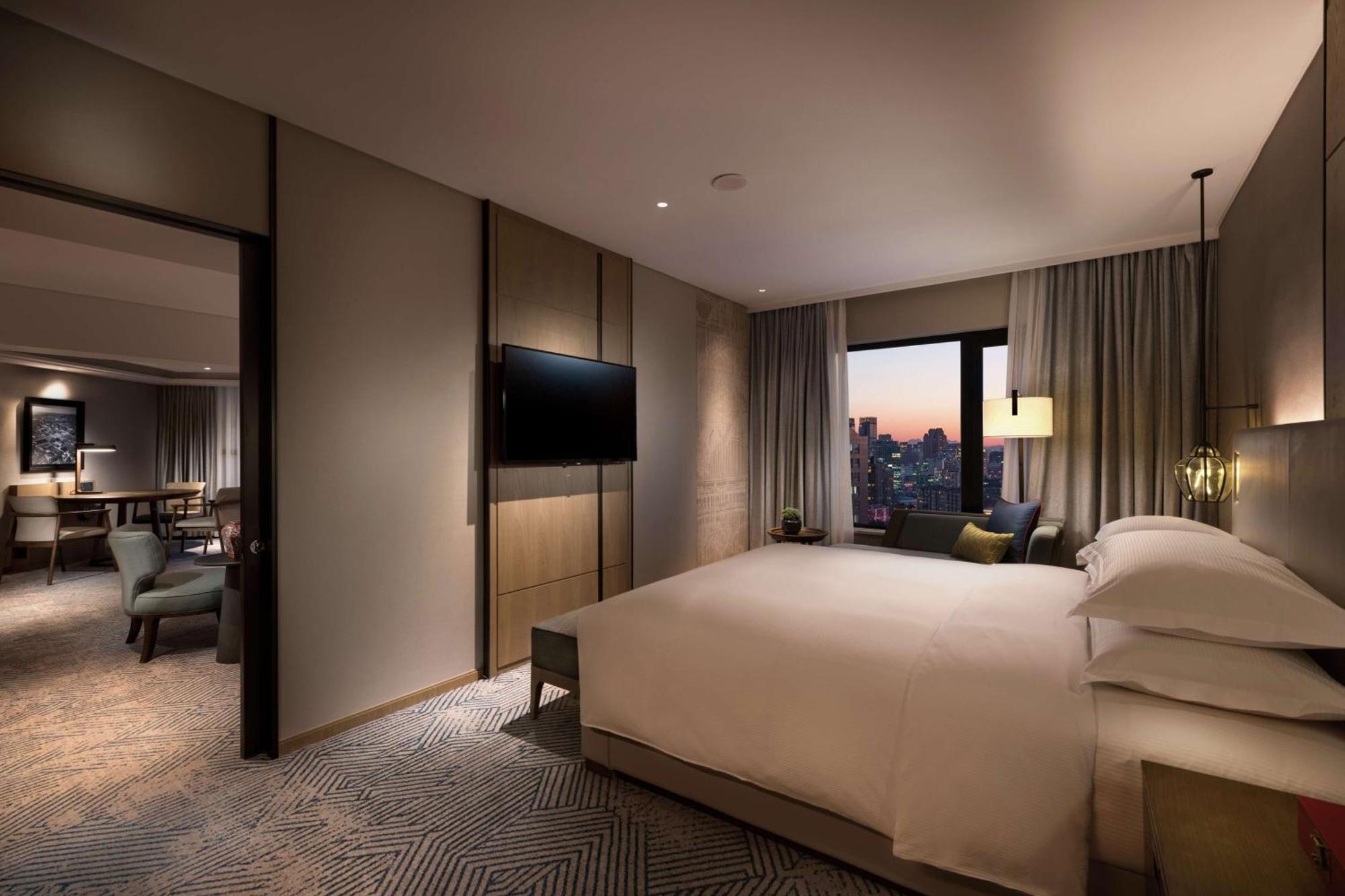 Hilton Hotel 5*
